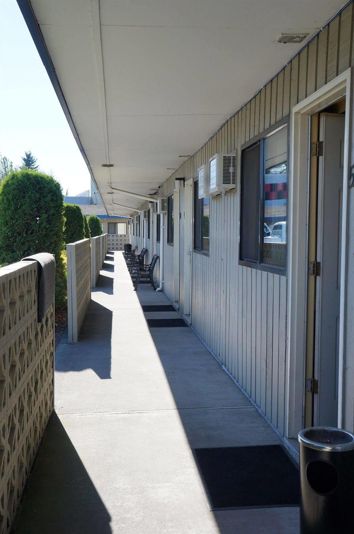 Westward Inn & Suites Langley Dış mekan fotoğraf
