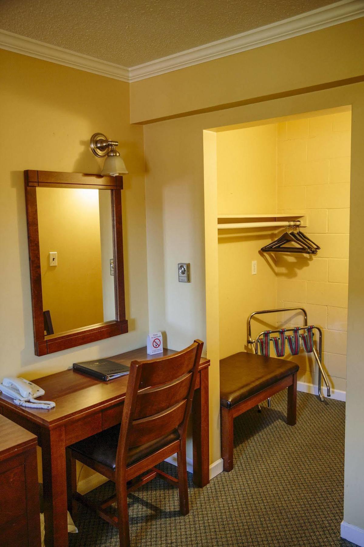 Westward Inn & Suites Langley Dış mekan fotoğraf